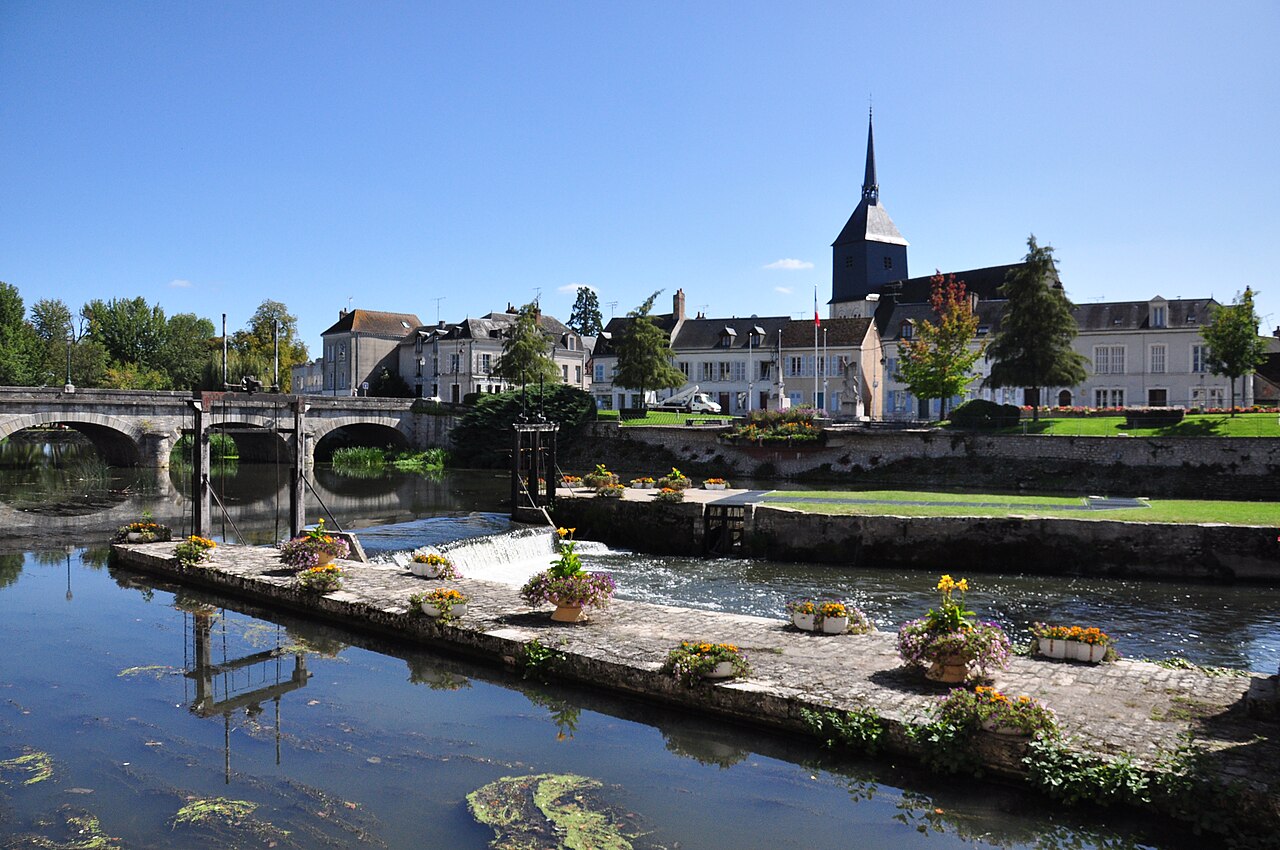 Romorantin-Lanthenay (41200), Loir-et-Cher — la boucherie Le Bœuf Tricolore de Romorantin-Lanthenay